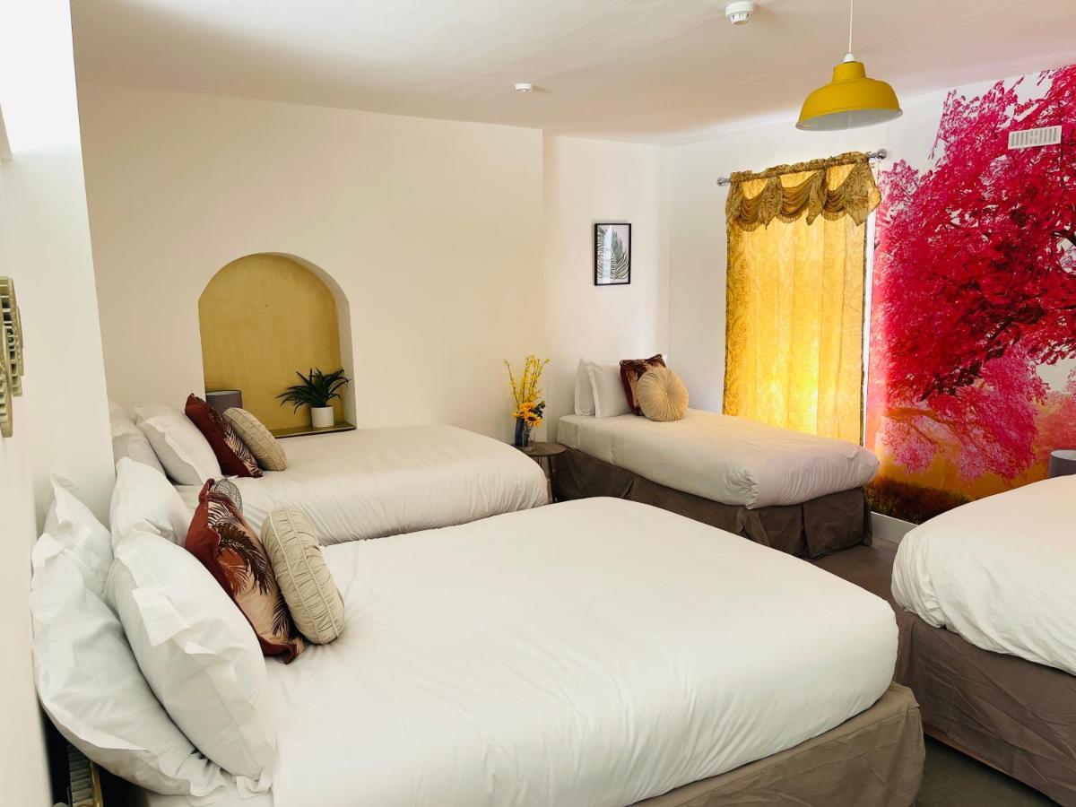 Beachfront Party House For Stags & Hens Holiday home