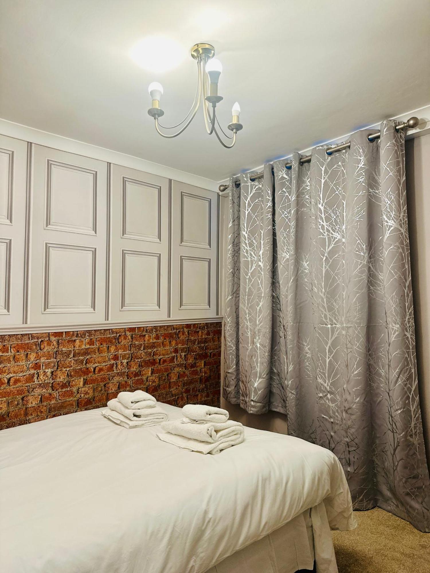 Beachfront Party House For Stags & Hens Brighton